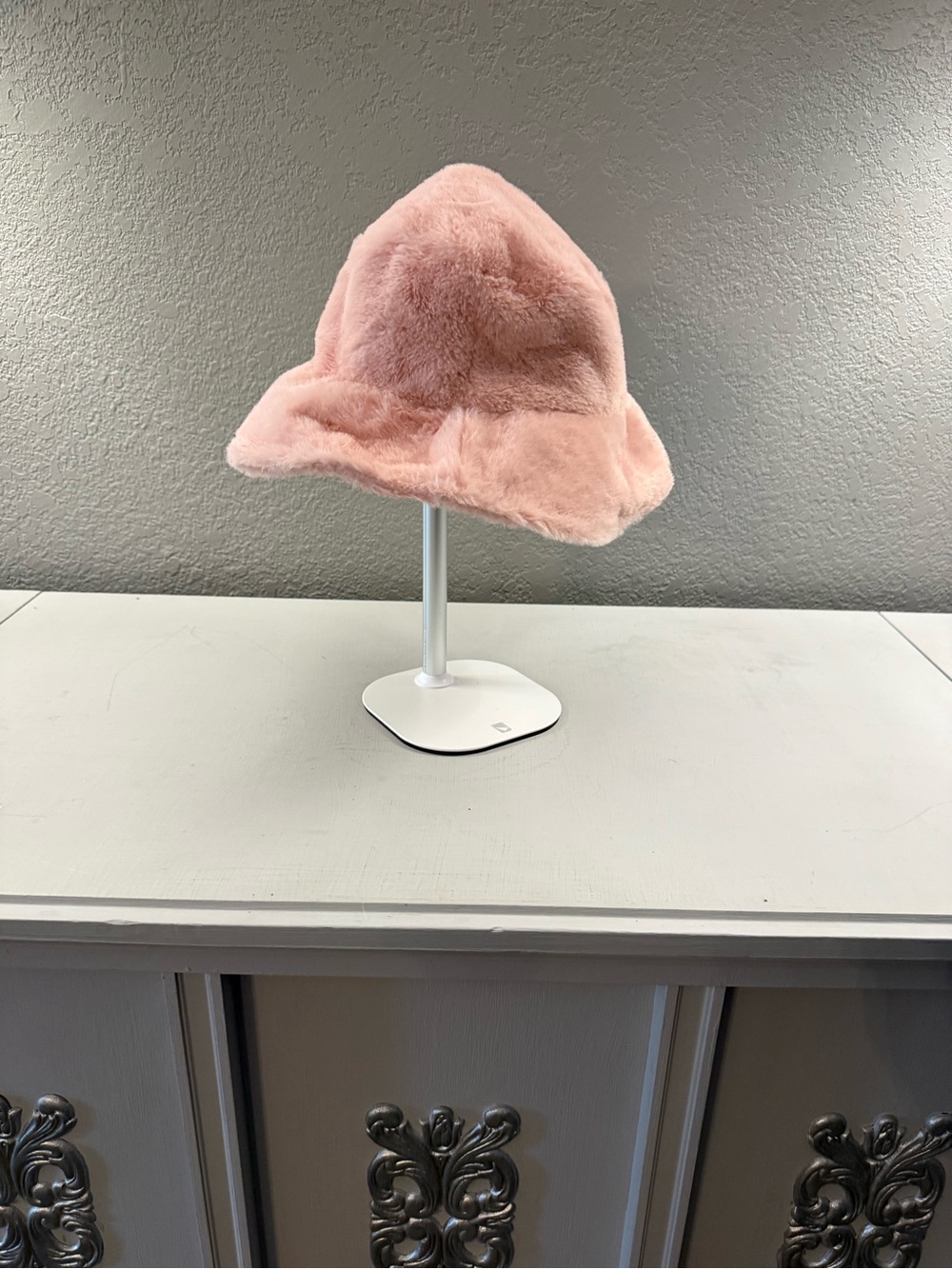 Plush Faux Fur Pink Bucket Hat